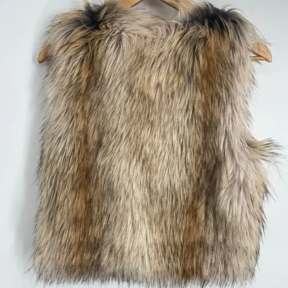 BB Dakota Vest Women’s XS Faux Fur Winter‎ Outdoor Skiing Feminine